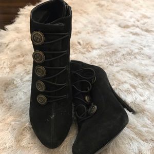 Women’s Guess ankle boots